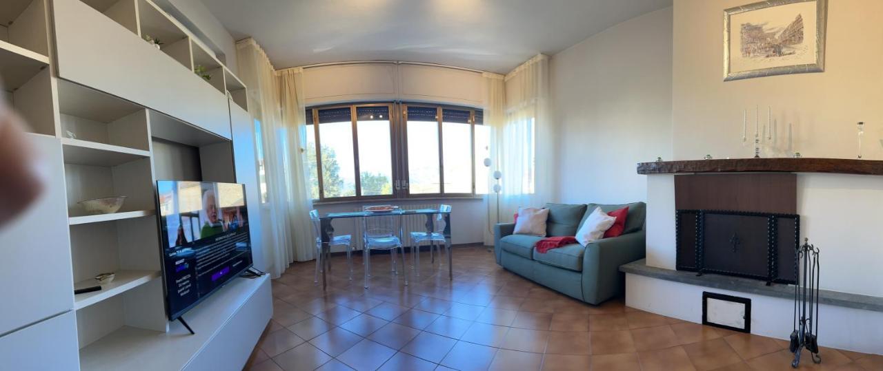 Albi'S House,Terrazza ,Wi-Fi, Parcheggio, Ac Apartment Lucca Bagian luar foto